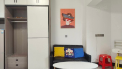 金宸悦珺一房一卫 家电家具齐全 拎包入住即可 小车停车免费