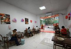 转让红棉路劳动力交易市场旁亿碗米线店