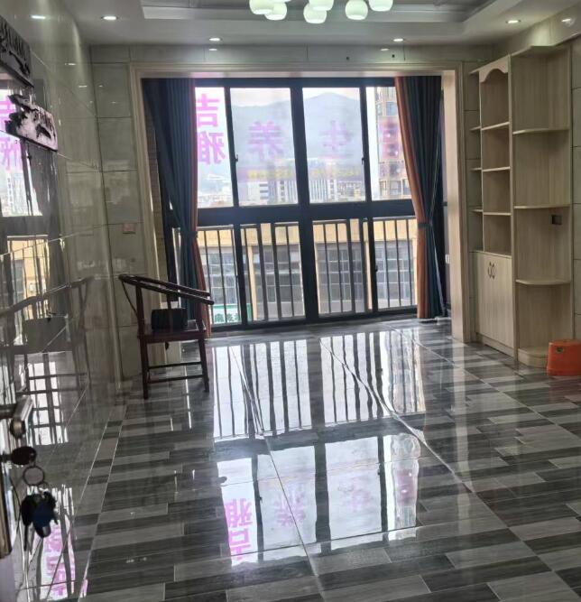 恒宁城市广场2房招租1600元 恒宁城市广场2房招租1600元