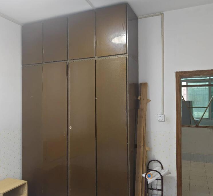 位于城西路棉纺厂生活小区的一套二室一厅(五楼)出租,单位房 位于城西路棉纺厂生活小区的一套二室一厅(五楼)出租,单位房