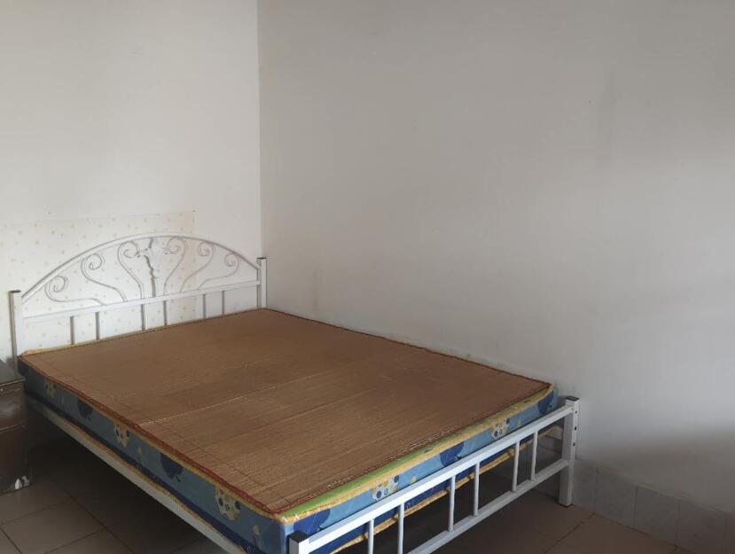 位于城西路棉纺厂生活小区的一套二室一厅(五楼)出租,单位房 位于城西路棉纺厂生活小区的一套二室一厅(五楼)出租,单位房